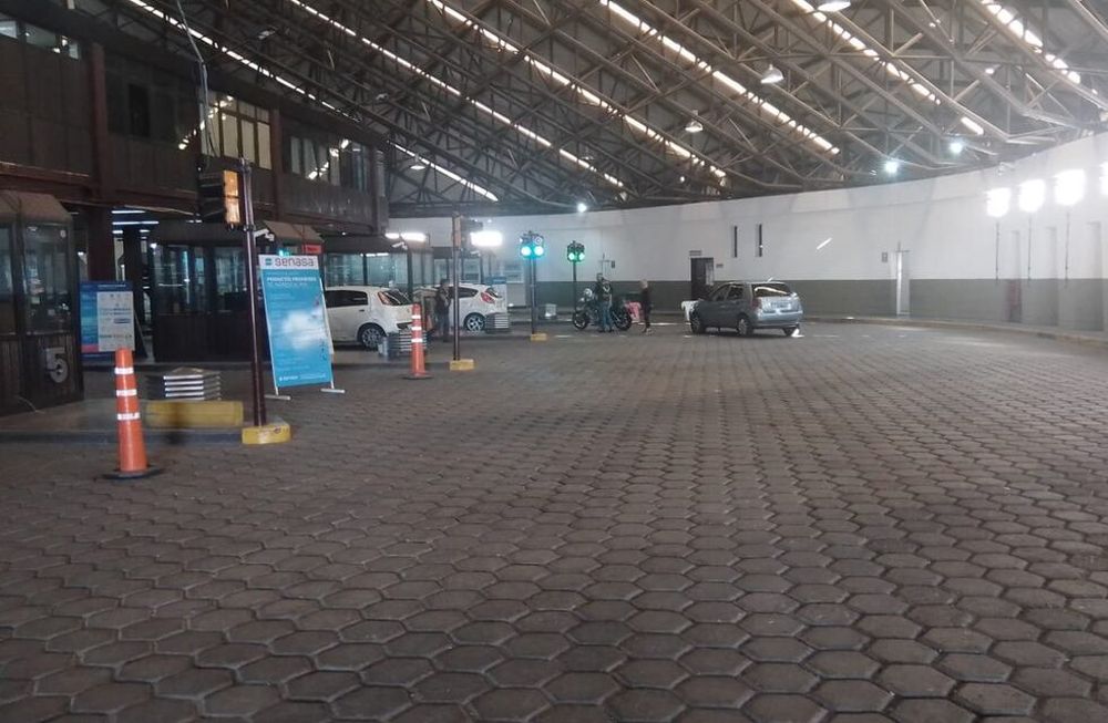 La mayoría de los viajeros cruzó el jueves la frontera. Ayer el movimiento en el paso fue casi nulo antes del crucial partido. Foto: Prensa Gendarmería Nacional