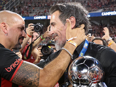Juan Sebastián Verón y Eduardo Domínguez.