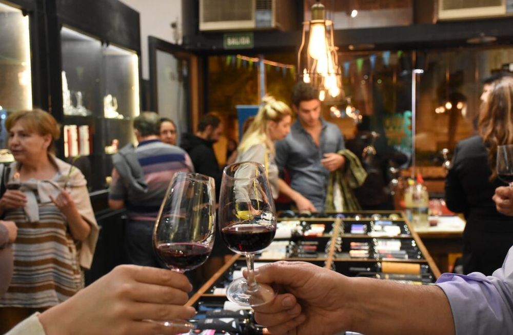 Noche de las Vinerías y un nuevo mes para degustar