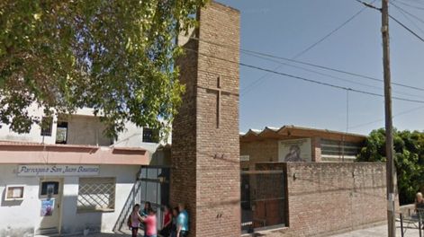 Delincuentes se robaron los sanitarios de una capilla durante la misa.