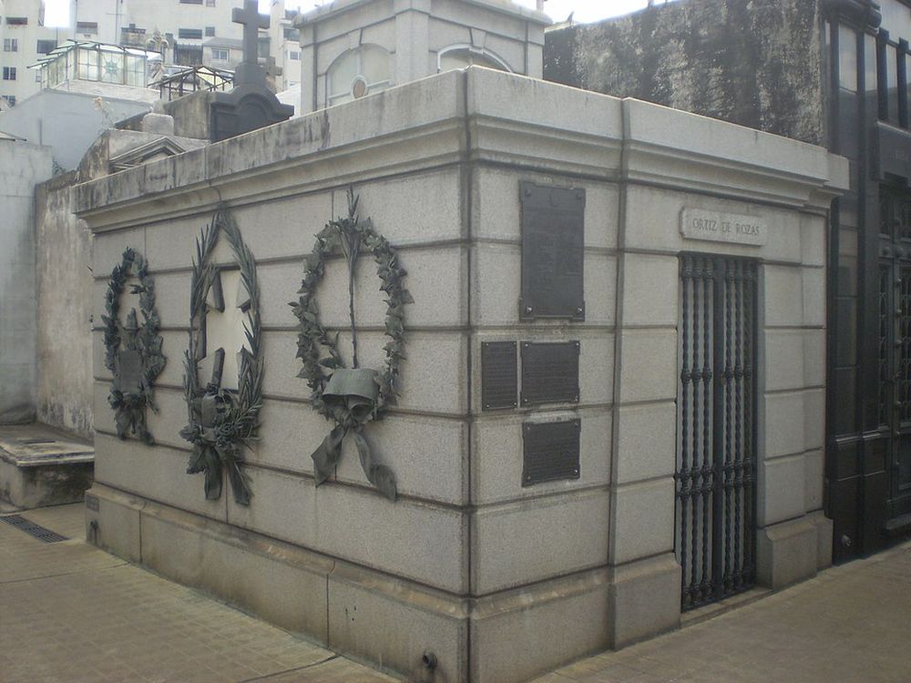 El mausoleo de Juan Manuel de Rosas en el Cementerio de la Recoleta, destino final de sus restos tras la repatriación de 1989.
