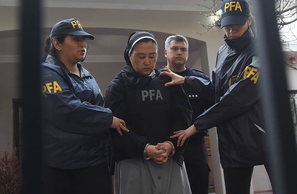 Kosaka Kumiko la monja japonesa denunciada como autora y partícipe de los abusos sexuales a alumnos del Instituto Antonio Próvolo. Según su defensa, el presidente del tribunal que la enjuicia habría hecho declaraciones escandalosas sobre ella.