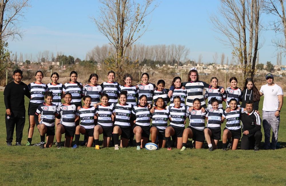 Los planteles del Club Peumayén representarán a Mendoza en el Nacional en Tucumán. / Gentileza.