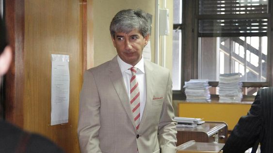 Los cargo que enfrenta Bento son por el supuesto cobro de coimas con el propósito de beneficiar a personas acusadas por la comisión de graves delitos en el ámbito de la justicia federal.