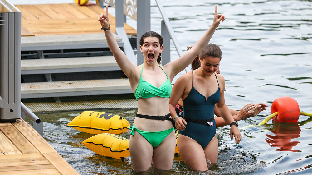Después de 100 años bañistas de Paris pueden meterse al Sena