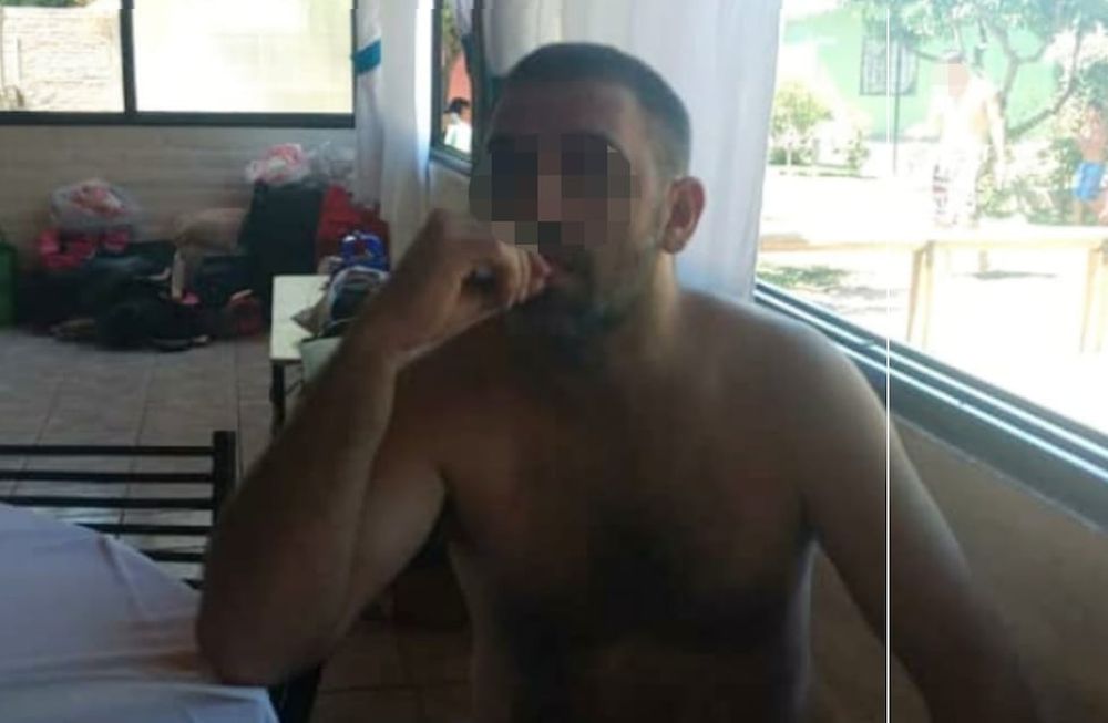 El&nbsp; abusador fue detenido en Mendoza. Había regresado de España cuando su pareja, la mamá de los niños, lo denunció por abuso sexual de su hija mayor. Luego, la mujer se suicidó y los chicos quedaron al cuidado de un tío que está en el país europeo.