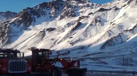 Fotos y video: Así fue la espectacular nevada en Alta Montaña y que derivó en el cierre del Paso a Chile. Foto: Gendarmería Nacional.