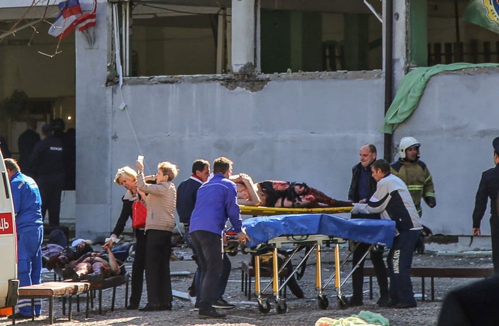 Un estudiante mató a 19 compañeros en una escuela de Crimea y luego se quitó la vida