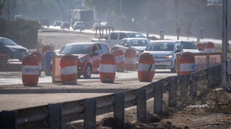 A menos de 4 meses de la repavimentación del Acceso, volvieron a cortar un tramo para reparar algunas losas de hormigón. Desde Vialidad explicaron que el trabajo está en garantía. Foto: Ignacio Blanco / Los Andes