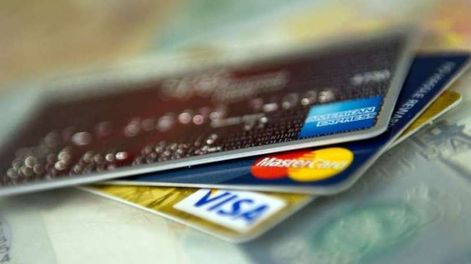 Compras en el exterior:  cuál es el valor del dólar que toma la tarjeta para pagar