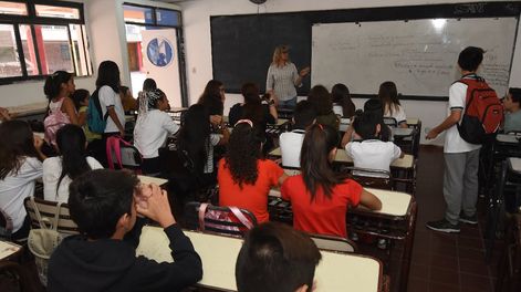 Un informe nacional puso en evidencia que Argentina ha logrado que más alumnos estén en la escuela secundaria. &nbsp;De hecho, es el país con mayor matrícula en la región entre los 7 estudiados: 94% de los chicos están en el colegio.
