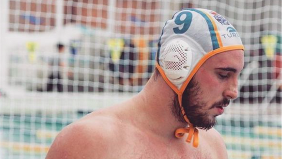 Víctor Gutiérrez, deportista del Club Natación Terrassa, Barcelona, compartió en sus redes sociales que fue víctima de homofobia. Foto: Gentileza