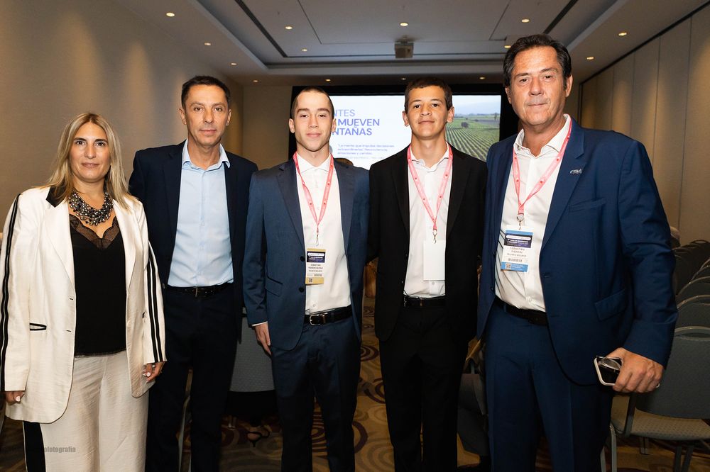 Delfina Pereyra Naon, Luis Coloccioni, Sebastián Pierrini (h), Oli Clement y Sebastián Pierrini. 