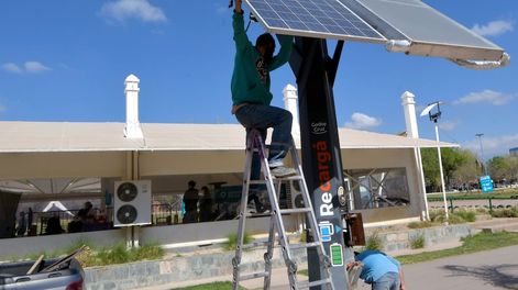 La generación de energía limpia y renovable es una de las prioridades de Mendoza. Foto: Los Andes