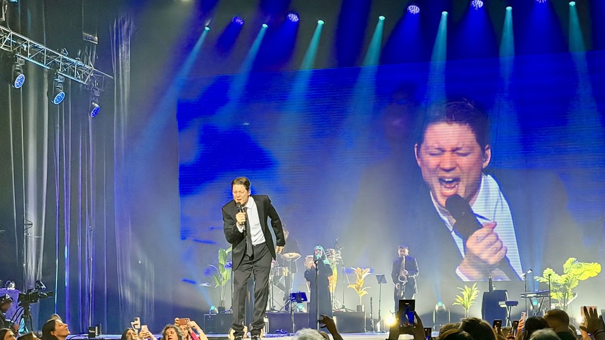 Emanero brilló en Mendoza con sus hits y un inesperado homen
