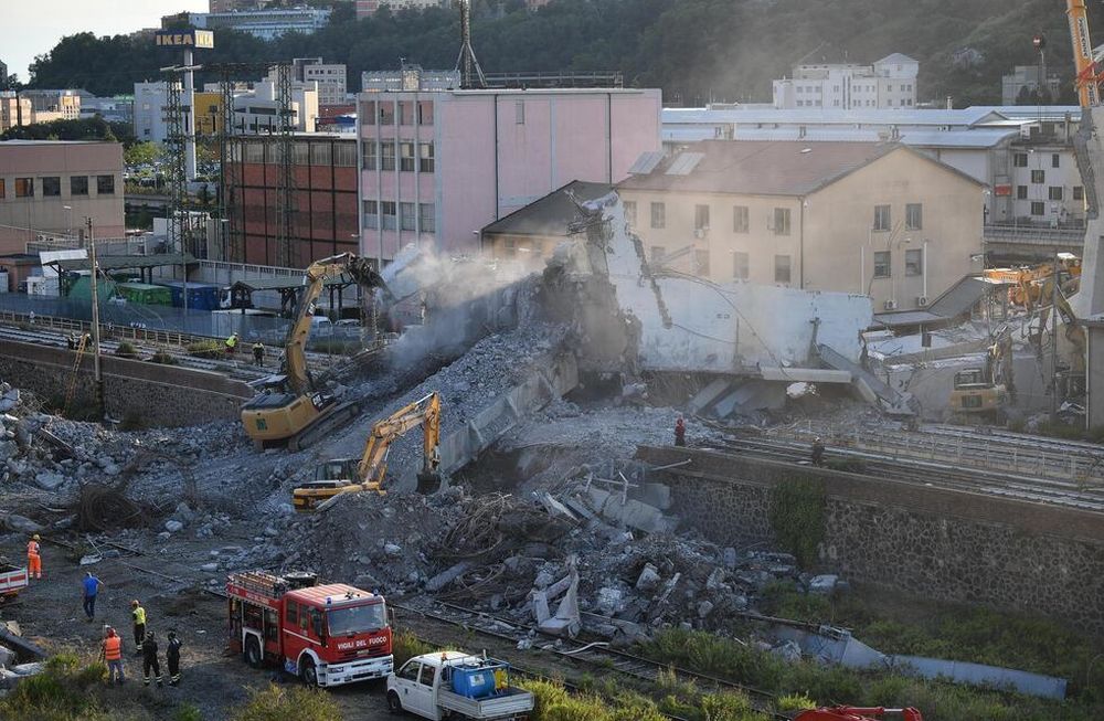 Tragedia de Génova: siguen buscando desaparecidos bajo los escombros del puente