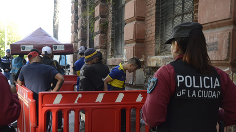 La Policía de la Ciudad de Buenos Aires demoró a más de 100 trapitos durante el partido entre Boca y Barracas Central