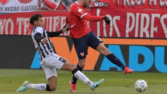El Lobo no pudo con Independiente y cayó sobre la hora en San Luis y quedó eliminado de la Copa Argentina.&nbsp;