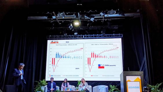 En el marco de Argentina Mining Cuyo 2025, uno de los paneles giró en torno al uranio, un mineral muy buscado, por su potencial para generar energía nuclear