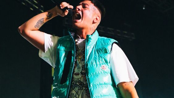 Duki cantó Givenchy en el show de Eladio Carrión