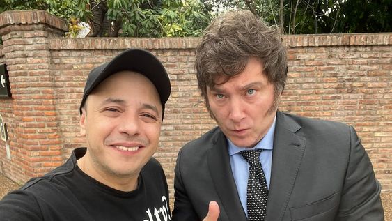 Milei confirmó a El Dipy como su candidato a intendente en La Matanza (Twitter @eldipypapaok)