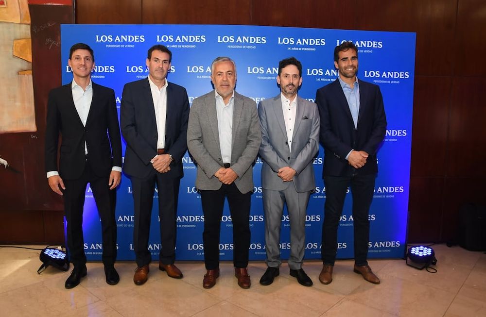 Camilo De Lillo, Juan Franco Badaloni, Gobernador de Mendoza Alfredo Cornejo, Pablo Dellazoppa y Gianni Badaloni.