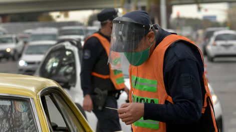 Los Andes | Este fin de semana habrá más operativos policiales y de Salud. El esquema on-off sigue en la mente del Gobernador. Foto: Orlando Pelichotti