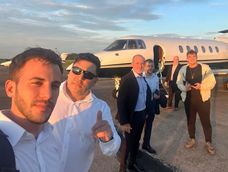 Hayden Davis junto a su comitiva que dio un tour por varias provincias de Argentina.&nbsp;