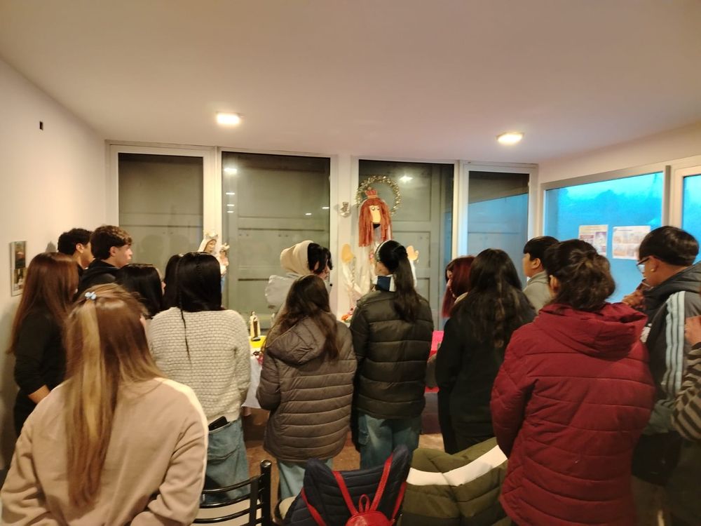 Los martes la Casa de Asistencia de la Merced ofrece desayuno y baños por la mañana, mientras que los jueves ofrece merienda y duchas por la tarde.