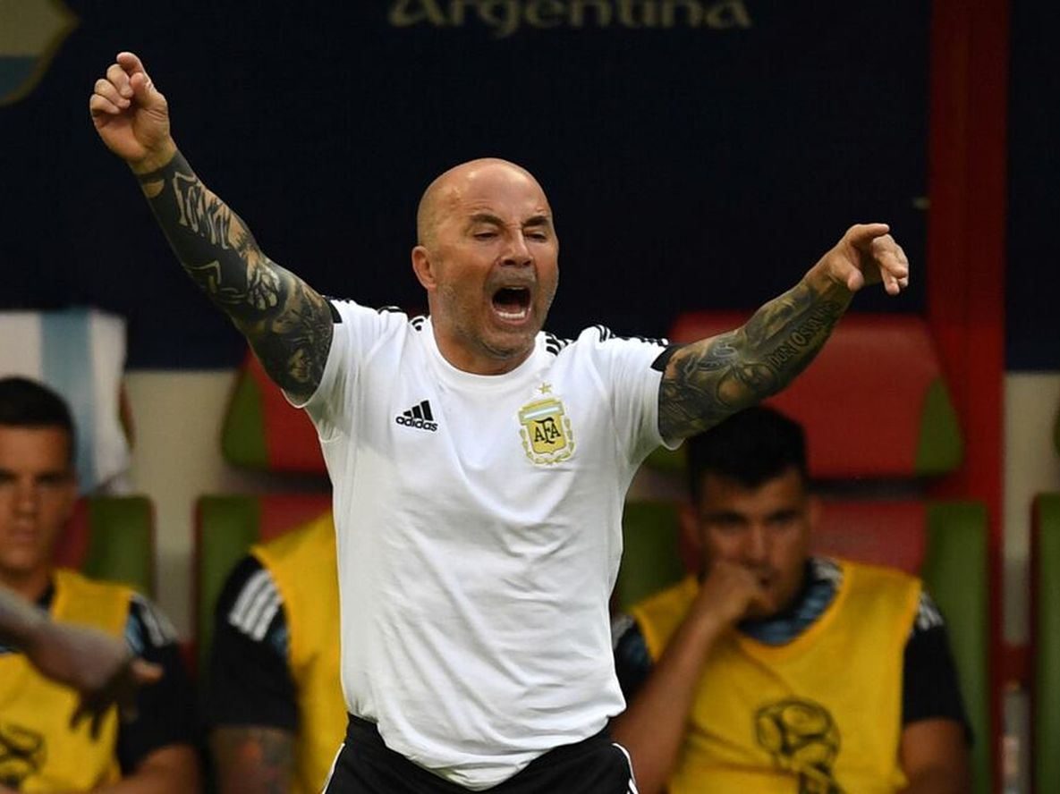 De mal gusto: Sampaoli fue a una veterinaria y grabó un video buscando un volante mixto