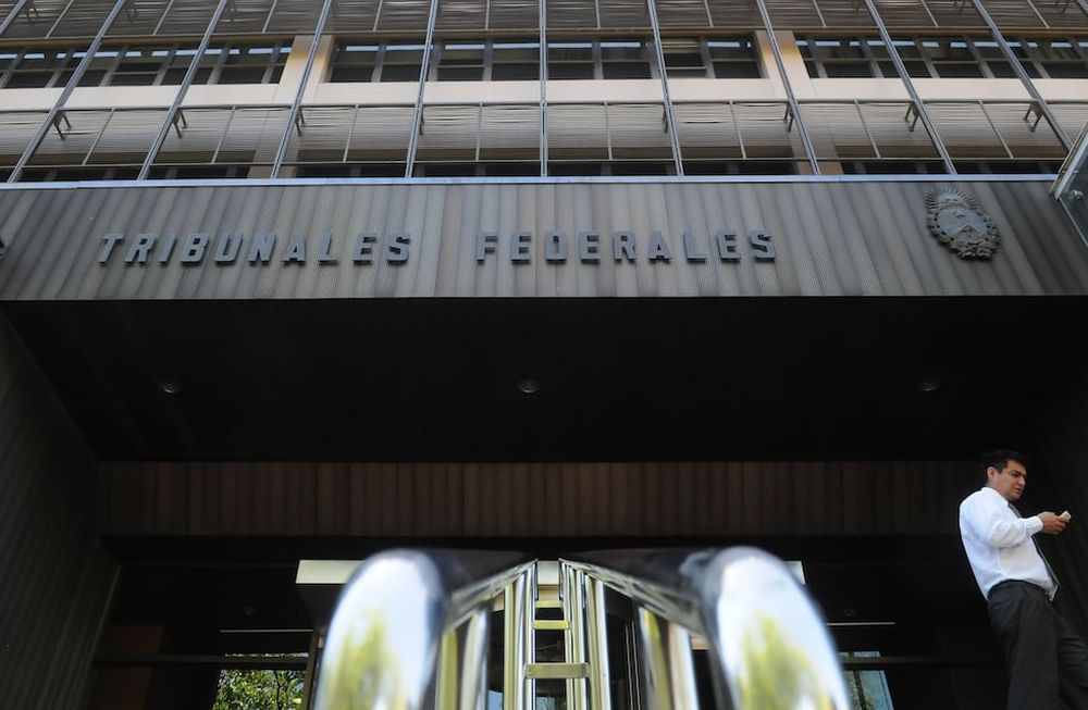 En la sede de Tribunales Federales de Mendoza dicen que tienen todo listo para arrancar con el nuevo Código Procesal Penal Federal. Pero el Congreso demora la implementación.