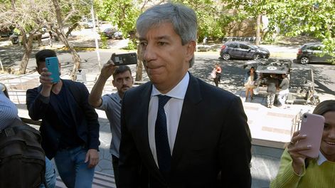 Los Andes | Walter Bento fue destituido como juez federal con competencia electoral; y el Tribunal Oral Federal II ordenó su detención. El Jurado de Enjuiciamiento de Magistrados de la Nación lo encontró culpable por mayoría al haber incurrido en causas de mal desemp