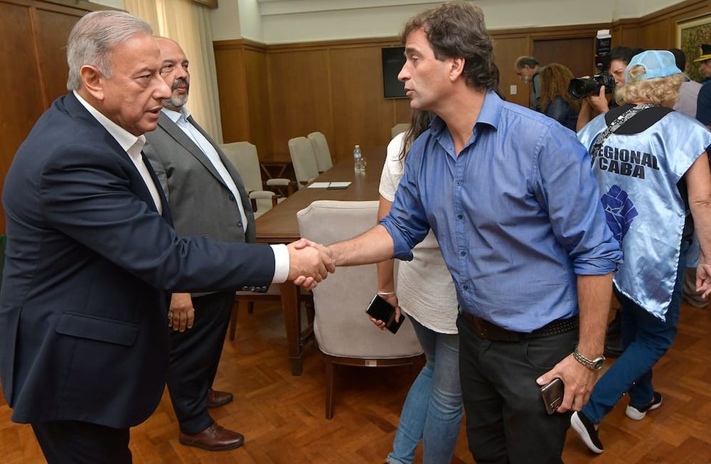 Gabriel Solano, del Frente de Izquierda y dirigente del Polo Obrero, pidió libertad para Martín Rodríguez y Lorena Torres, que están detenidos por las protestas piqueteras desde la semana pasada.Foto: Orlando Pelichotti
