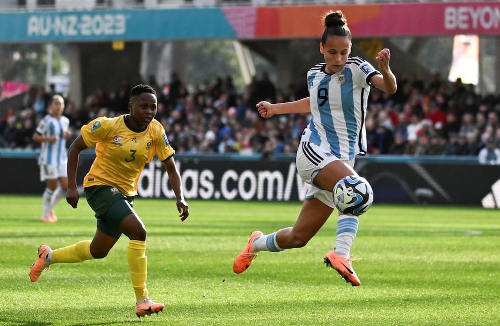 Argentina tiene que ganarle a Suecia y esperar que Italia no venza a Sudáfrica para poder soñar con la clasificación.