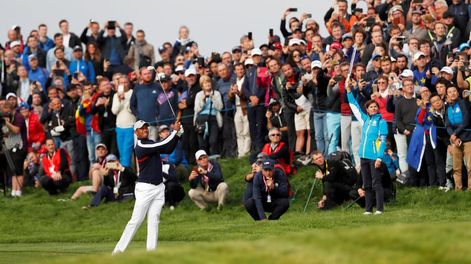 Remontada de Europa en una mala jornada de EEUU y Tiger Woods en la Ryder