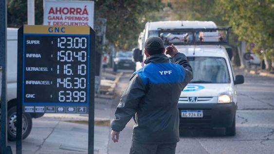 Nuevo aumento del gasoil ante el desabastecimiento. Foto: Ignacio Blanco / Los Andes