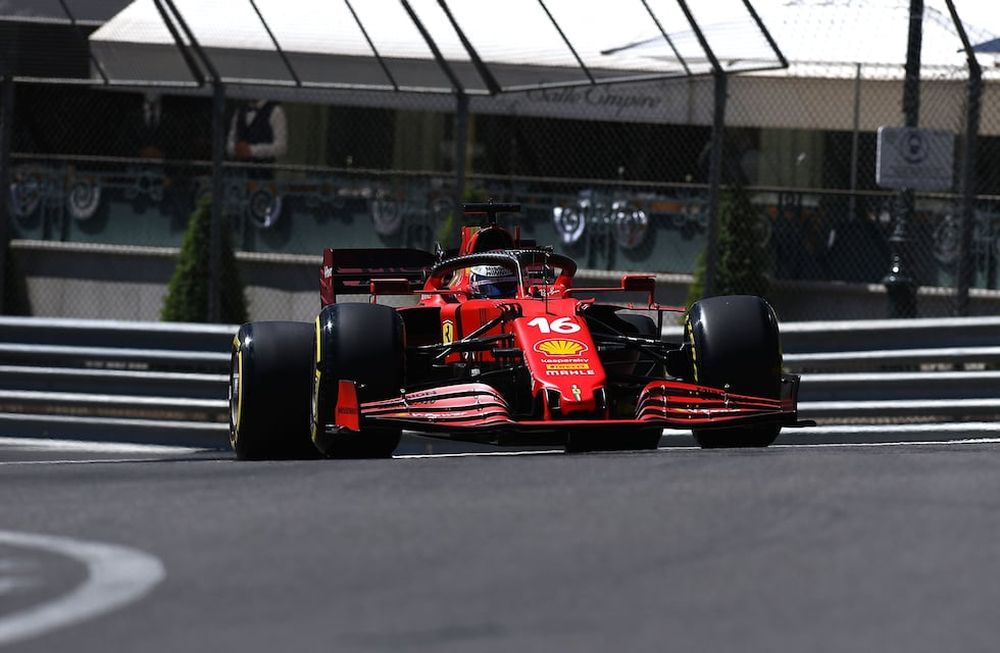Charles Leclerc fue el más rápido en el segundo ensayo de la Fórmula 1 en Mónaco. Lo escoltaron su compañero Carlos Sainz Jr. y Lewis Hamilton.