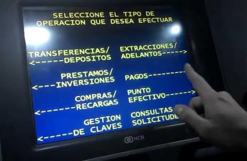 Desde hoy se paga por usar el cajero automático: cuál es el monto y para quiénes es gratis