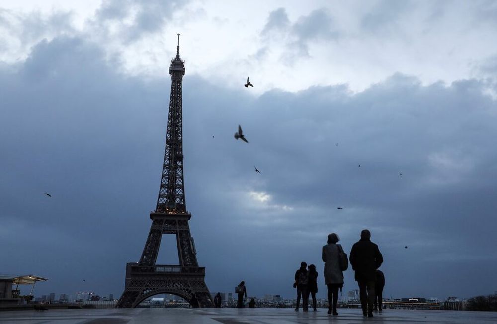 La Torre Eiffel está cerrada por una huelga de personal de seguridad