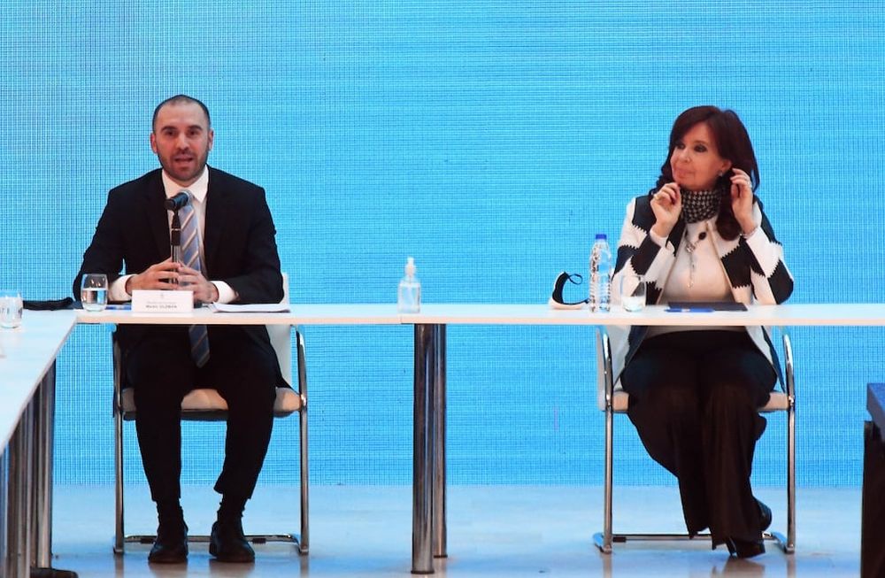 Cepo reforzado y una “devaluación más fuerte”, los augurios de Moody’s a pesar del canje de deuda