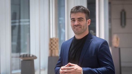 El gerente General del Grupo Broda fue elegido por su pares como el mejor del mundo de los negocios del 2021. Una entrevista que revela por qué su trabajo debe ser reconocido.  / Foto: Ignacio Blanco / Los Andes