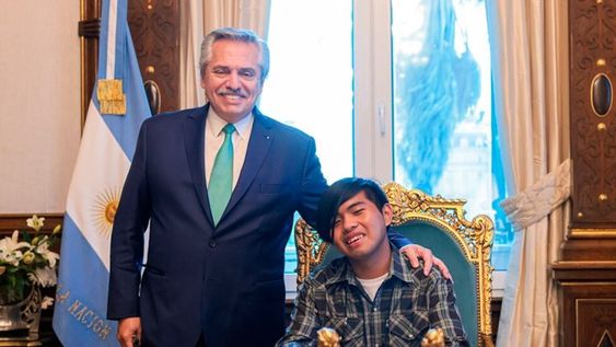 El joven de 17 años fue nominado entre los 50 mejores estudiantes del mundo por la Fundación Varkey y la Unesco.