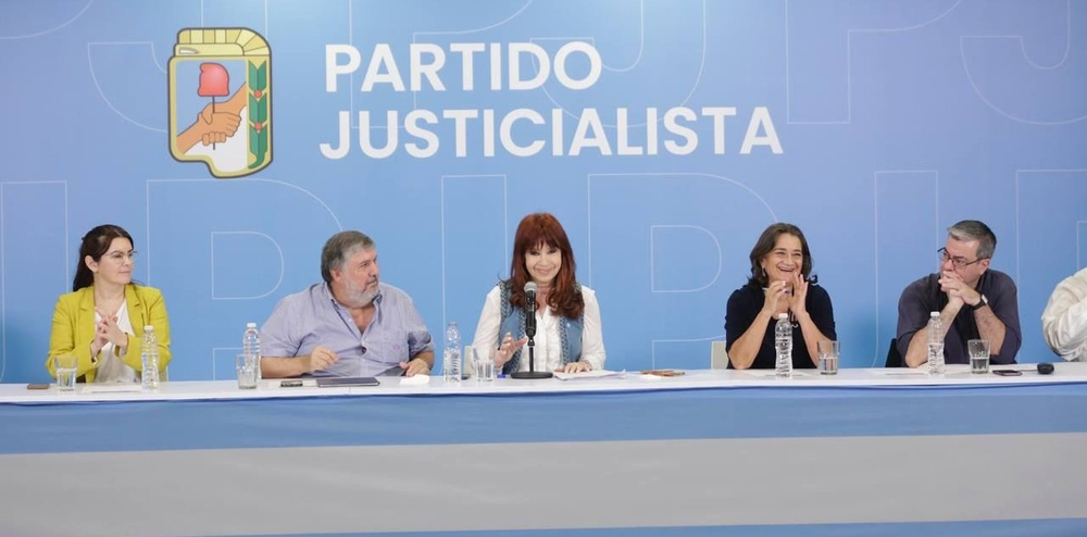 A través de un comunicado, el kirchnerismo cuestionó el acuerdo que impulsa Javier Milei con el FMI debido a que no se conocen detalles del mismo.