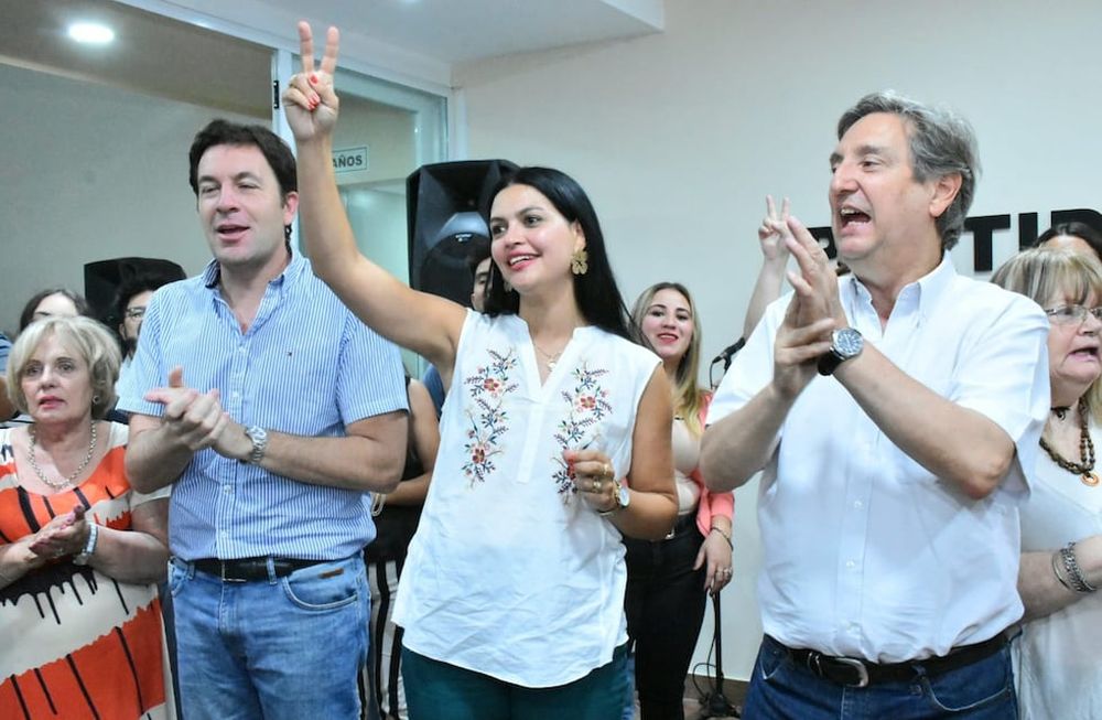 La presidenta del PJ, Flor Destéfanis; y el futuro presidente, Emir Félix.