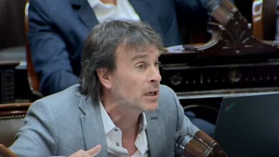 El diputado nacional por Mendoza, Lisandro Nieri (UCR), en la sesión especial por la suspensión de las elecciones PASO