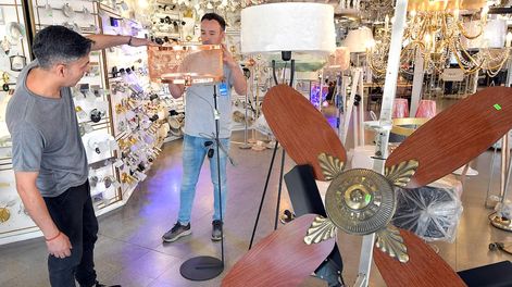 Los Andes | La espera de reglas claras y la reacción de los proveedores marcaron el inicio del gobierno de Javier Milei en el centro de Mendoza / Javier Milei / Foto: Orlando Pelichotti