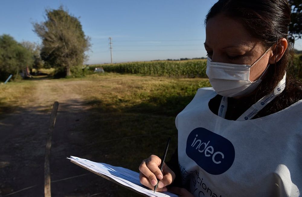 Censo 2022. Censistas en zonas rurales o instituciones colectivas. Zona rural Canal Maestro que atraviesa Villa Esquiú. (Ramiro Pereyra /La Voz)