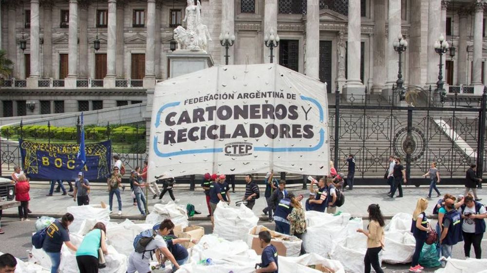 Además de evidenciar irregularidades, el Gobierno apuntó contra Juan Grabois.