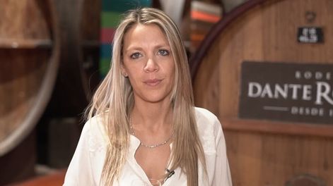 Guarda 14 | La enóloga, Soledad Buenanueva, es hoy quien lidera un proyecto que no para de crecer en la bodega Dante Robino.