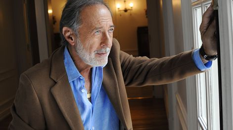 Guillermo Francella encarna 16 arquetipos argentinos que todos podemos identificar.